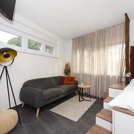 Feel Good Apartment & Studio Zara Esterno foto