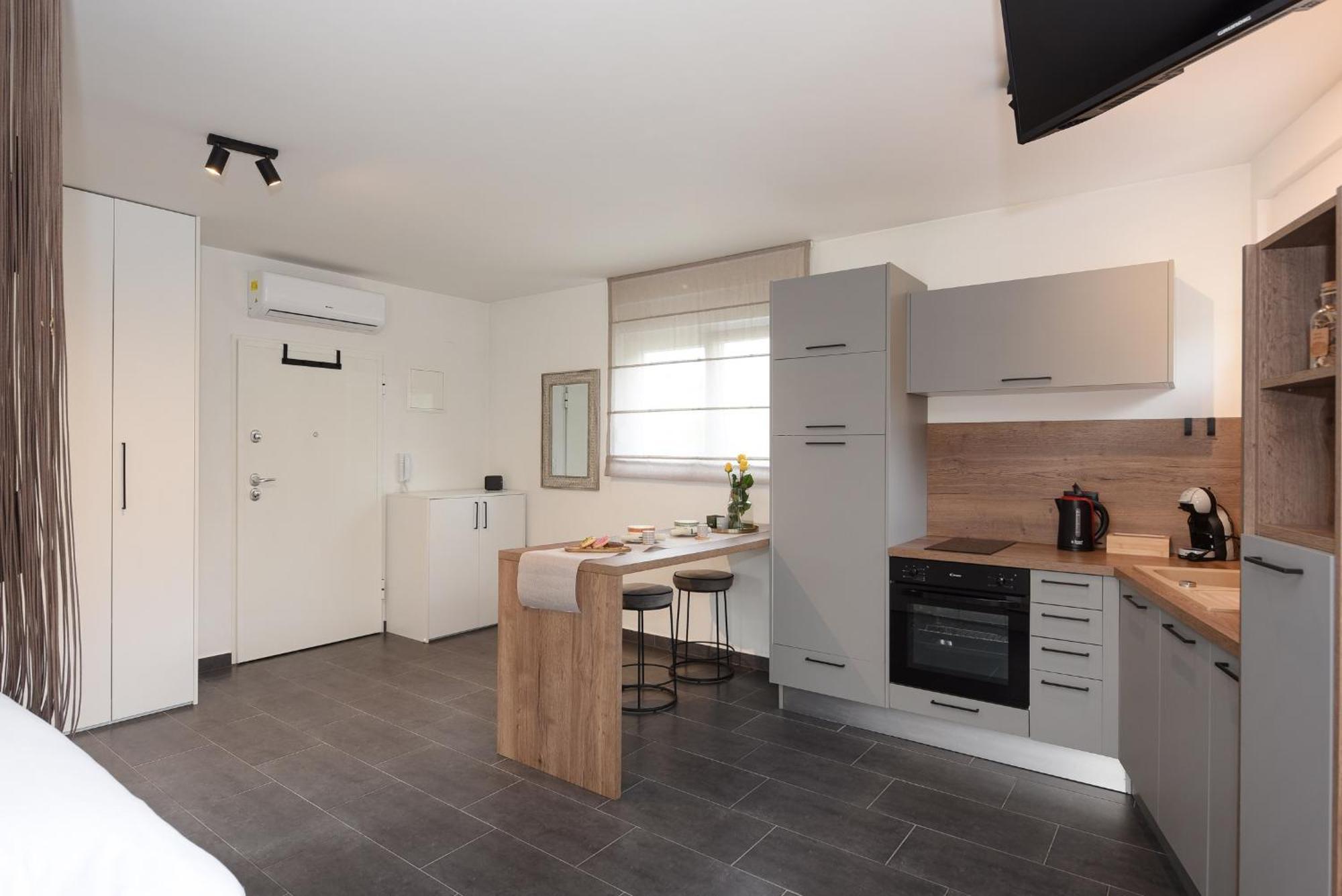Feel Good Apartment & Studio Zara Esterno foto